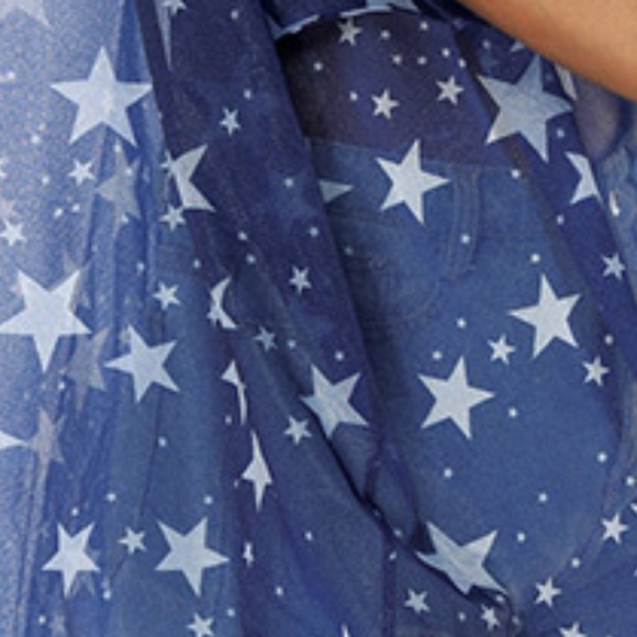NWT Sheer Stars Printed Cover-up - Picture 4 of 5